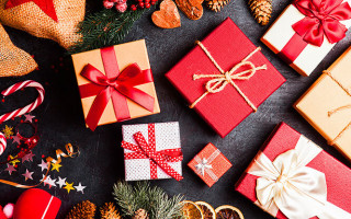Что подарить на Новый год: ТОП-3 самых удобных подарка