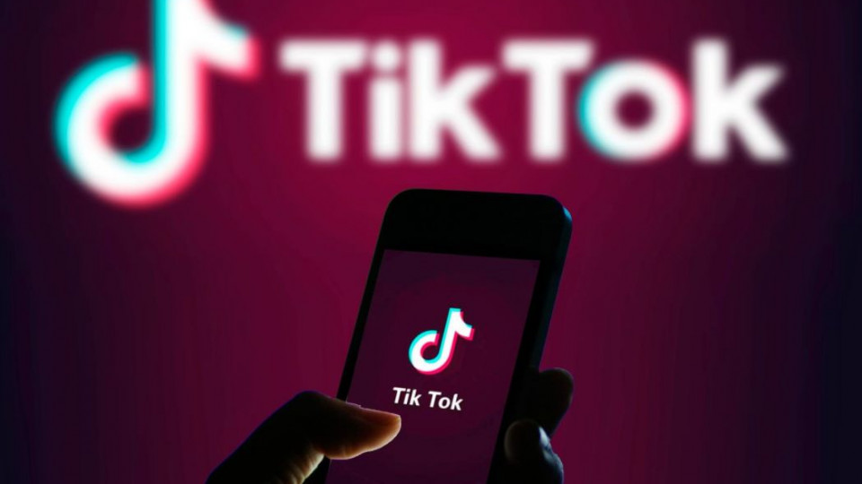 Работа травмирует психику: модератор TikTok подает в суд на начальство