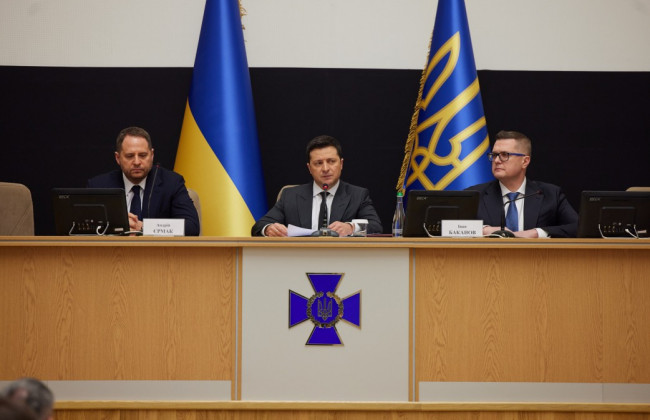 Зеленский: «СБУ наконец-то перестала быть кошмаром для бизнеса, но стала кошмаром для предателей»