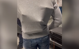 Телефонный «дикобраз» в Борисполе: как  мужчина iPhone 13 Pro Max пытался провезти