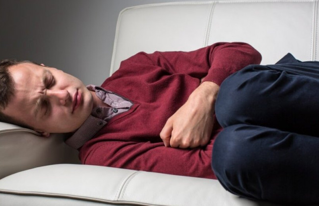 Назвали симптомы штамма «Омикрон», которые легко спутать с другими болезнями