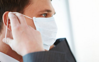 Названы очень похожие симптомы COVID-19 у вакцинированных и непривитых