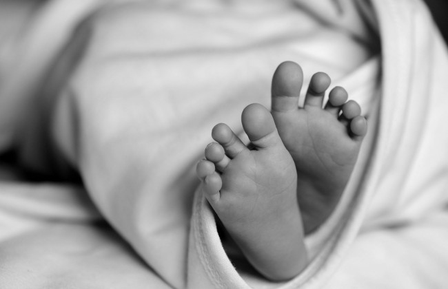 Завернули в пакет и выбросили: в Одессе нашли тело новорожденного ребенка, фото