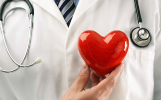 Во Франции медика «изгнали» из профессии за подделку ковид-сертификатов