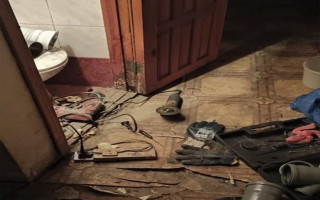 В Одессе мужчина ворвался в чужую квартиру и поломал канализационные трубы