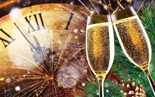 Что нужно обязательно поставить на новогодний стол, чтобы привлечь богатство