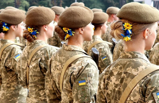 «Никакого общественного обсуждения»: петиция к Зеленскому об отмене приказа по военному учету женщин набрала 33 тысячи голосов