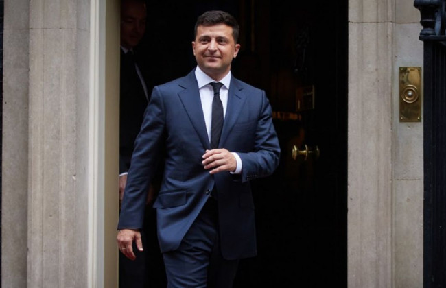 Зеленский лишил президентской стипендии гимнастку и ее тренера