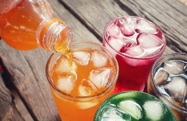 В Україні може з'явитись новий податок: що не так із солодкою водою