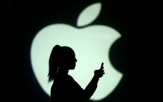 Битва титанов: Apple пытается удержать сотрудников от перехода в Meta баснословными бонусами