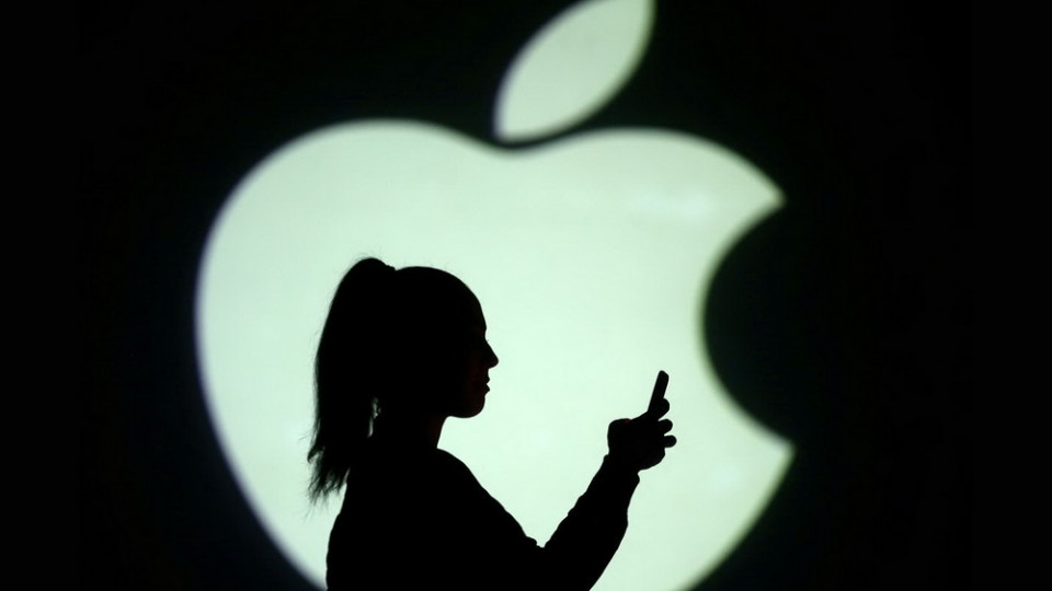Битва титанов: Apple пытается удержать сотрудников от перехода в Meta баснословными бонусами
