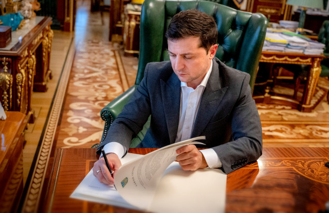 Зеленський підписав указ про посилення відповідальності за поширення дезінформації