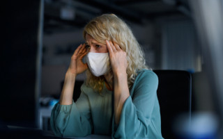 Вялое и нечеткое мышление: обнаружен новый симптом «Омикрона»