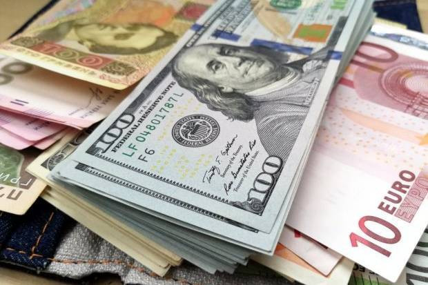 НБУ буде розраховувати курси валют по-новому: що зміниться з 2022 року