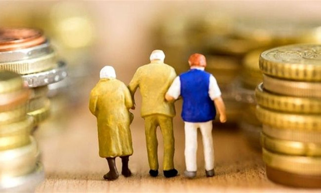 Минимальная пенсия и прожиточный минимум: что ждет украинцев в 2022 году