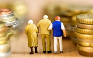 Минимальная пенсия и прожиточный минимум: что ждет украинцев в 2022 году