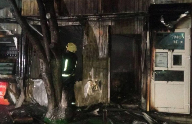 В Киеве в новогоднюю ночь вспыхнули киоски: новые подробности