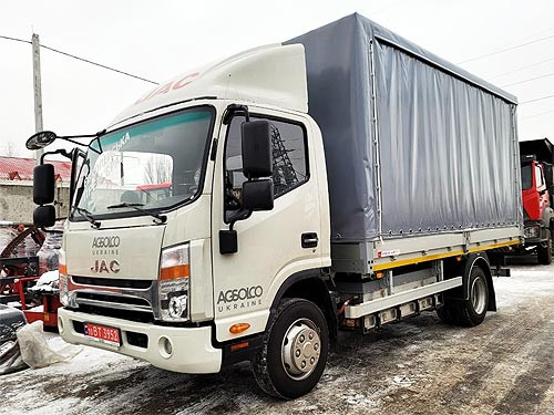 В Украине продали первый электрогрузовик