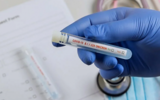 Врачи сделали важное заявление о симптомах «Омикрона» у полностью вакцинированных