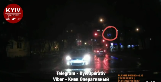 Сам себя наказал: в Киеве наглый водитель попал в ловушку, видео