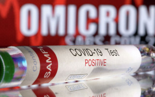 Восемь основных симптомов «Омикрона»: на что обратить внимание