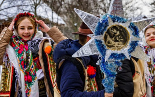 Когда начинают колядовать на Рождество