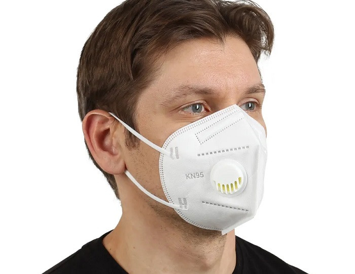 Стало известно, какие маски защищают от штамма «Омикрон»