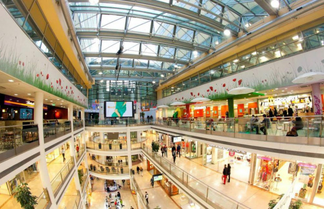 В Киеве срочно эвакуировали людей из ТРЦ: что происходит