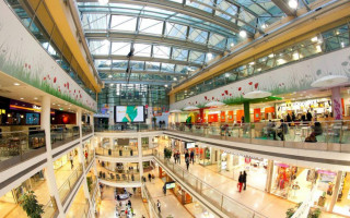 В Киеве срочно эвакуировали людей из ТРЦ: что происходит