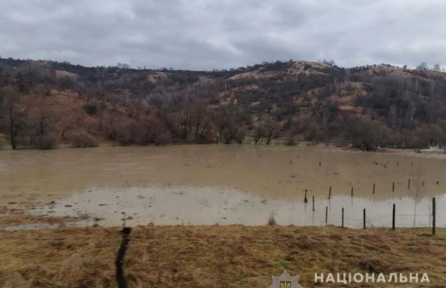 На Закарпатье из-за ухудшения погодных условий подтоплены автодороги и домохозяйства