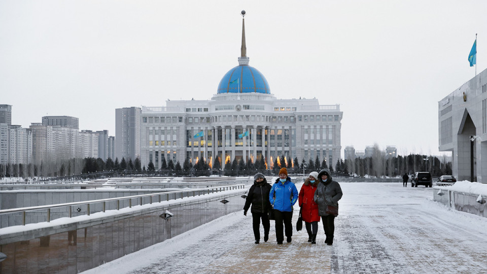 Что делать украинцам, оказавшимся в Казахстане: советы МИД
