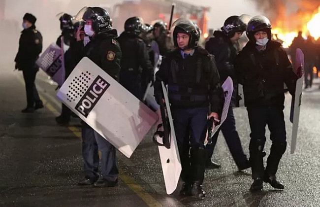 Глава Казахстана приказал создать отряд для наказания протестующих