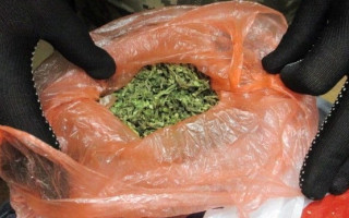 Почти как в фильмах: через Харьковскую таможню пытались провезти наркотики в одежде