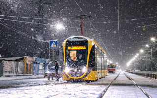 В Киеве на Дарнице тестируют новые низкопольные трамваи: видео