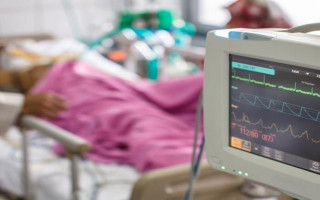 Опоздали с лечением: на Львовщине COVID-19 унес жизнь целой семьи на новогодние праздники