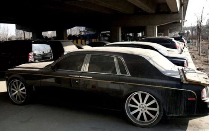 В Пекине нашли «кладбище» суперкаров и роскошных моделей