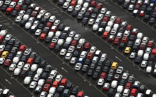 Стало известно, когда цены на автомобили начнут падать