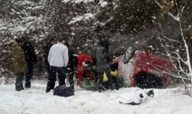 Под Киевом произошло ДТП с опрокидыванием, фото