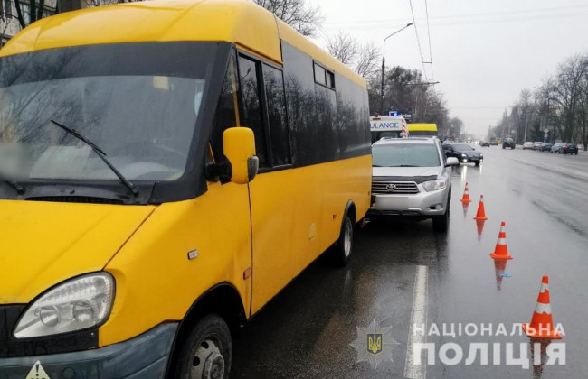 У Полтаві водій знепритомнів за кермом і врізався у маршрутку: є загиблі