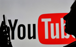 YouTube — главный канал распространения фейковых новостей, говорят фактчекеры