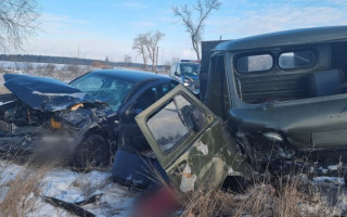 Смертельное ДТП под Киевом: УАЗ врезался в иномарку