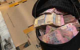 «Співпраця» на мільйон: під час одержання «відкату» затримали посадовця одного із КП Києва