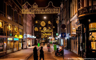 В Нидерландах призывают власти отменить локдаун, который ввели из-за «Омикрона»