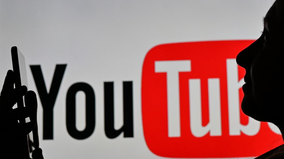 YouTube — главный канал распространения фейковых новостей, говорят фактчекеры
