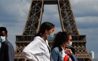 Во Франции принимают новые меры против COVID-19: подробности