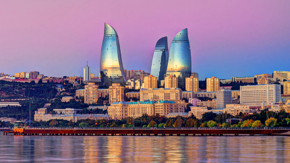 Азербайджан отменил двухлетнее ограничение на въезд для украинцев: кто может посетить страну