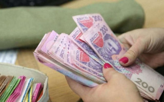 Кто в Украине получает в месяц больше 25 тысяч гривен: свежие данные Госстата