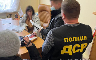 Вимагали від 3 до 5 тисяч доларів: на Хмельниччині викрили схему введення в експлуатацію об’єктів будівництва