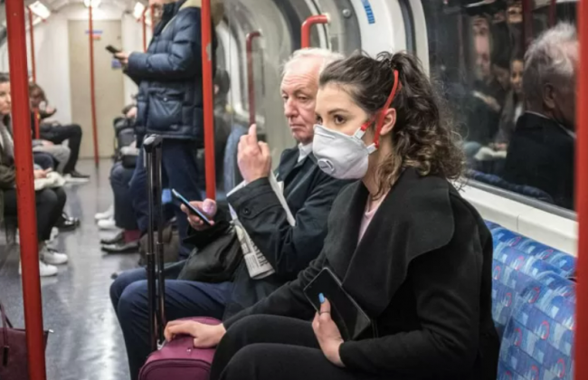 Подготовка к вспышке коронавируса «Омикрон»: как обезопасить себя в транспорте