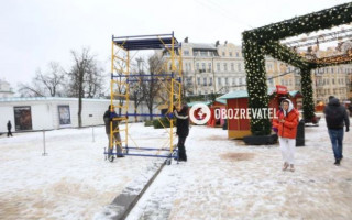 В Киеве начали разбирать главную елку страны